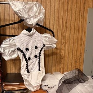 Chic Kids Costume with White and Black Accents